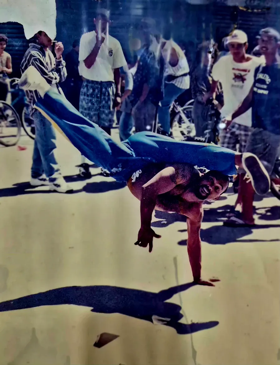 Mestre Jaguara fazendo Beija-Flor